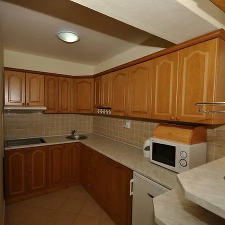 Apartman Tribec ボイニツェ
