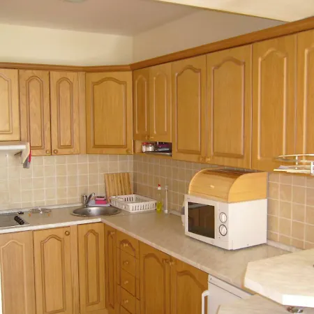 Apartman Tribec アパート